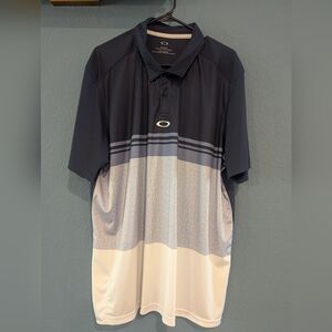Oakley Men's Polo Shirt in Navy and Gray